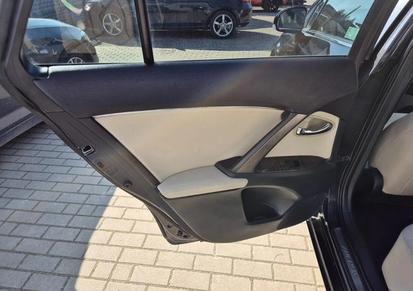 Toyota Avensis cena 39900 przebieg: 243881, rok produkcji 2012 z Zgierz małe 254